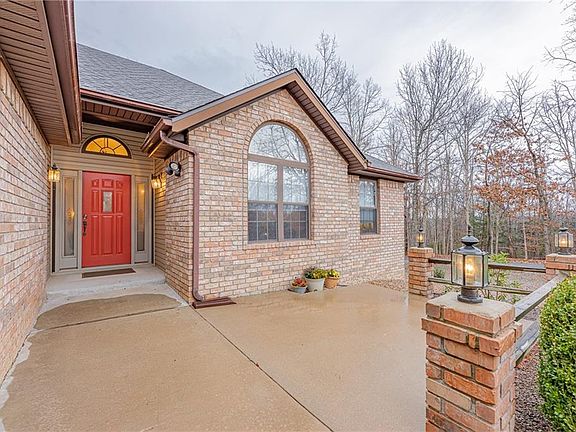 2nd image of 9 Morvan Dr