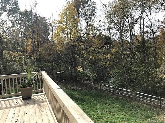 5th image of 5124 Walnut Grove Ct
