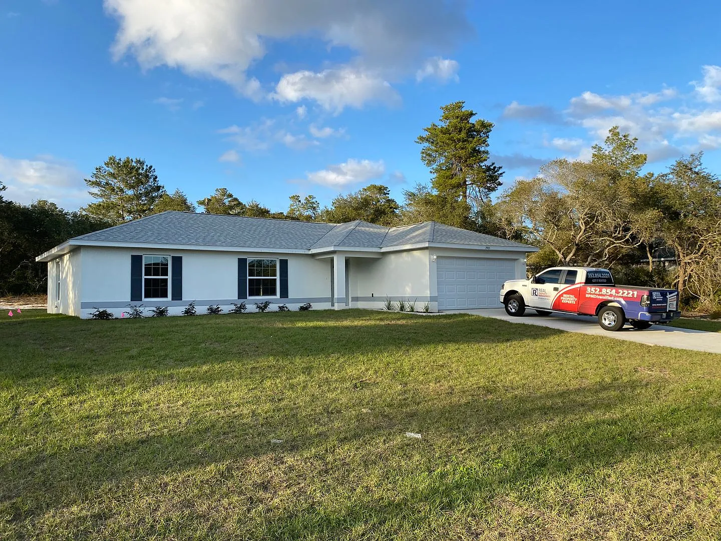Desirable Sw Ocala Neighborhood 3/2/2 **Won't Last** — Photo 2
