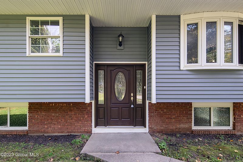 2nd image of 6130 Johnston Road