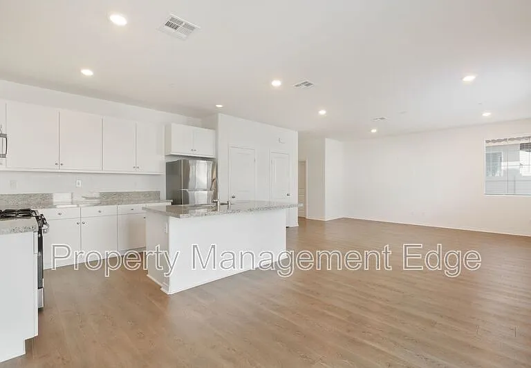 36644 Desert Tortoise Rd — Photo 5