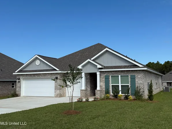 17052 River Hills Dr, Gulfport, MS 39503