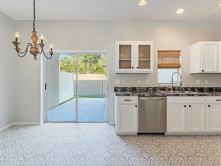 4304 Deermont Cir — Photo 11