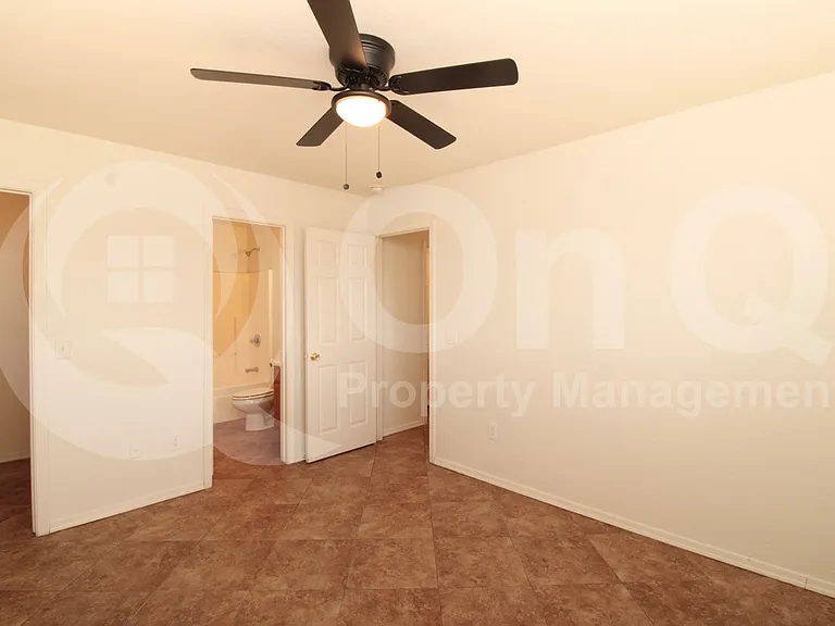 144 W Lincoln Ave — Photo 11