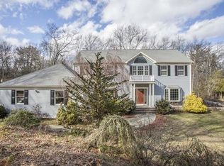 119 Centre St, Dover, MA 02030