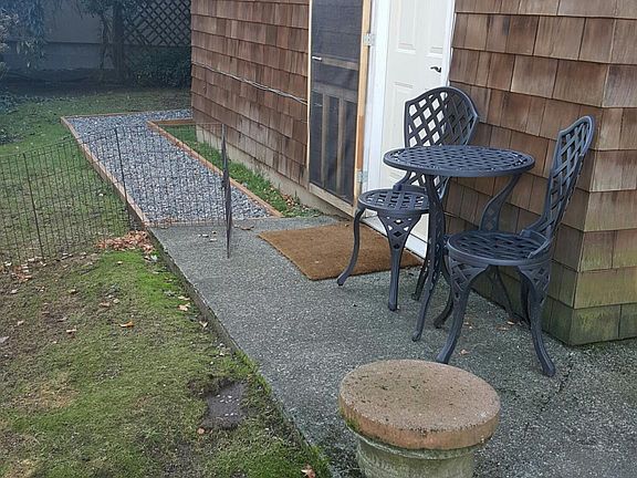 3rd image of 2112 Thorndyke Ave W
