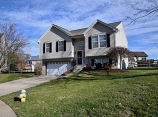 4022 Crystal Creek Cir, Burlington, KY 41005