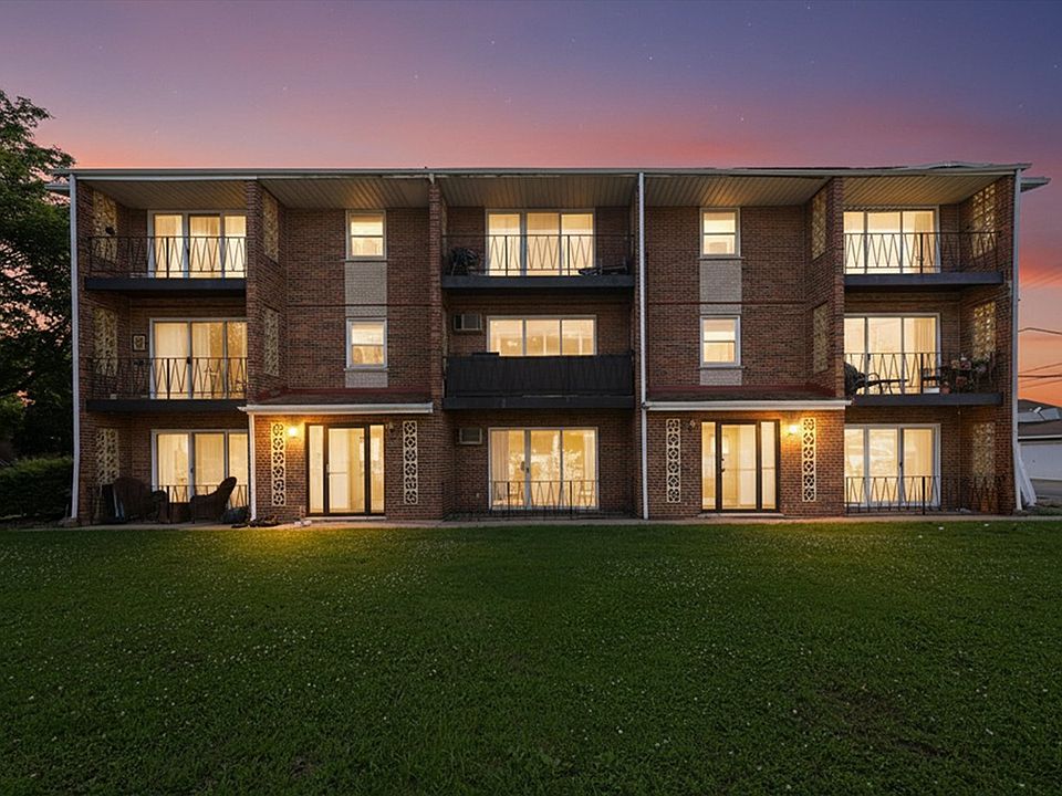 1st image of 6436 W 64th Pl APT C2