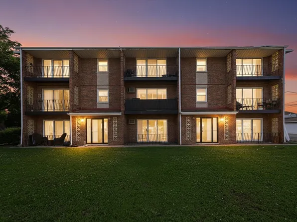 6436 W 64th Pl APT C2, Chicago, IL 60638