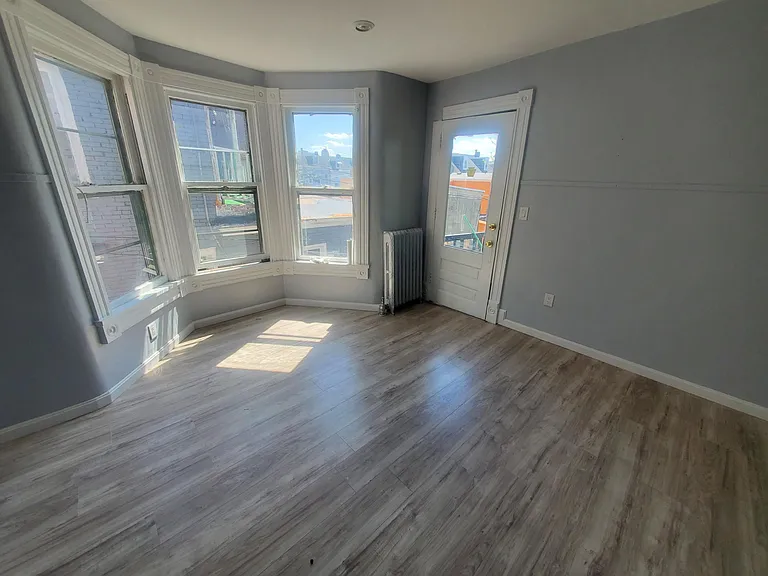 608 N 10th St — Photo 5