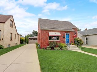 2351 S 83rd St, West Allis, WI 53219