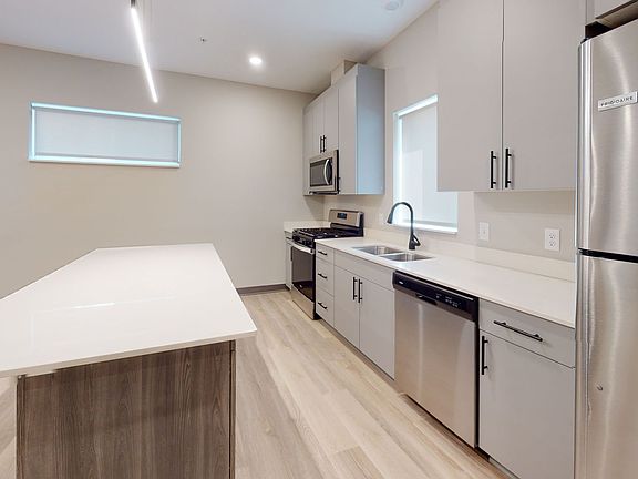 4th image of 1409 5th St SE APT 5