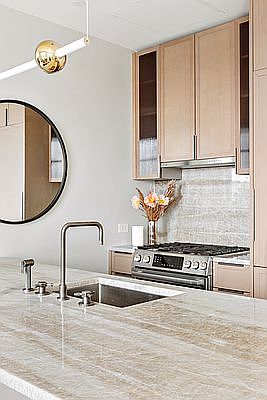 3rd image of 262 9th St #506