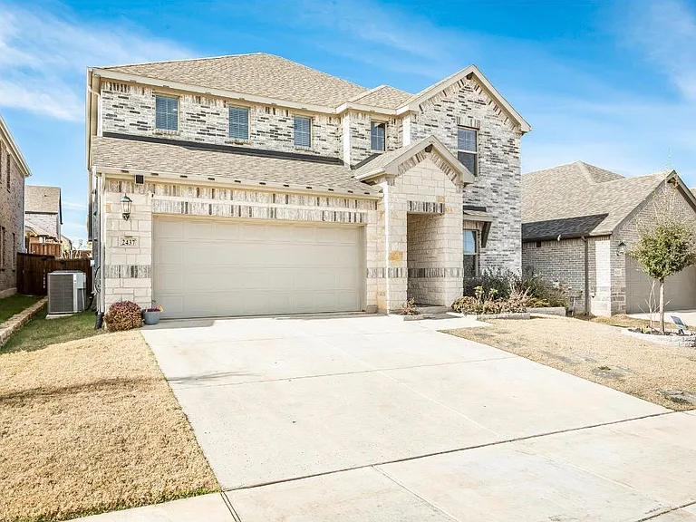 2437 Pinnacle Pl — Photo 2