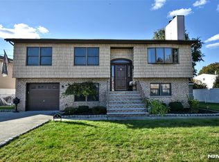 6 Branca Ct, Lodi, NJ 07644