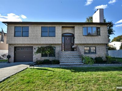 6 Branca Ct, Lodi, NJ, 07644