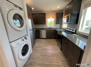 34-38 Mechanic St, Pawcatuck, CT 06379