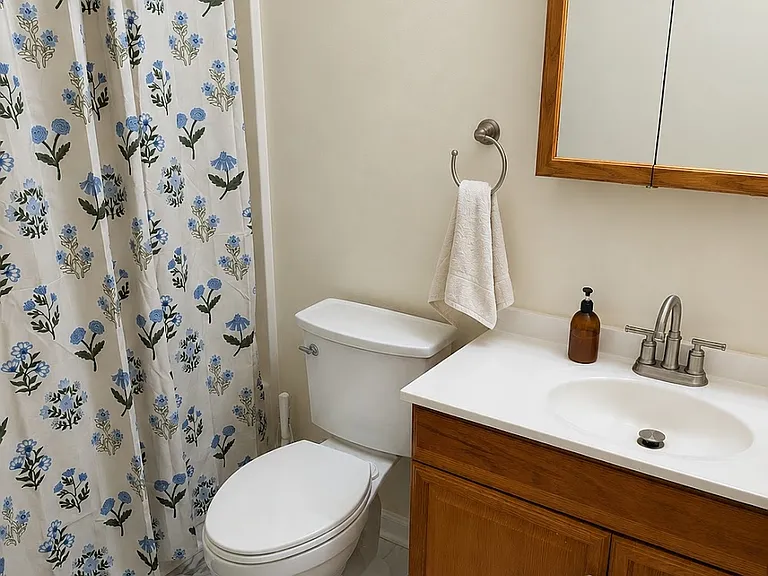 125 W Park Dr — Photo 6