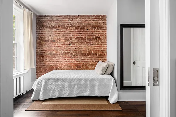 Sold by Compass | media 8