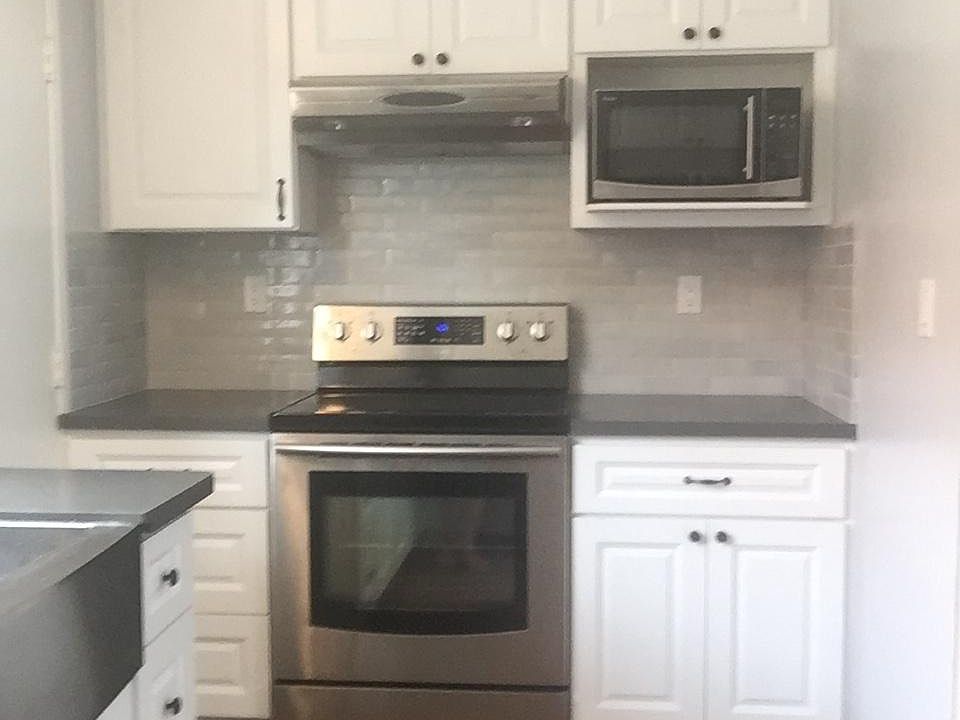 1st image of 341 Glacier Dr