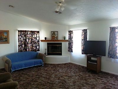 Master Bedroom (1)
