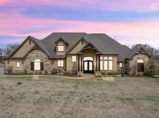 9753 E Bond Dr, Claremore, OK 74017