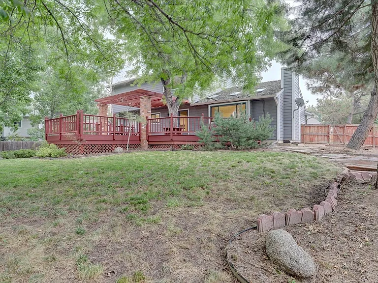 10701 Hobbit Ln — Photo 9