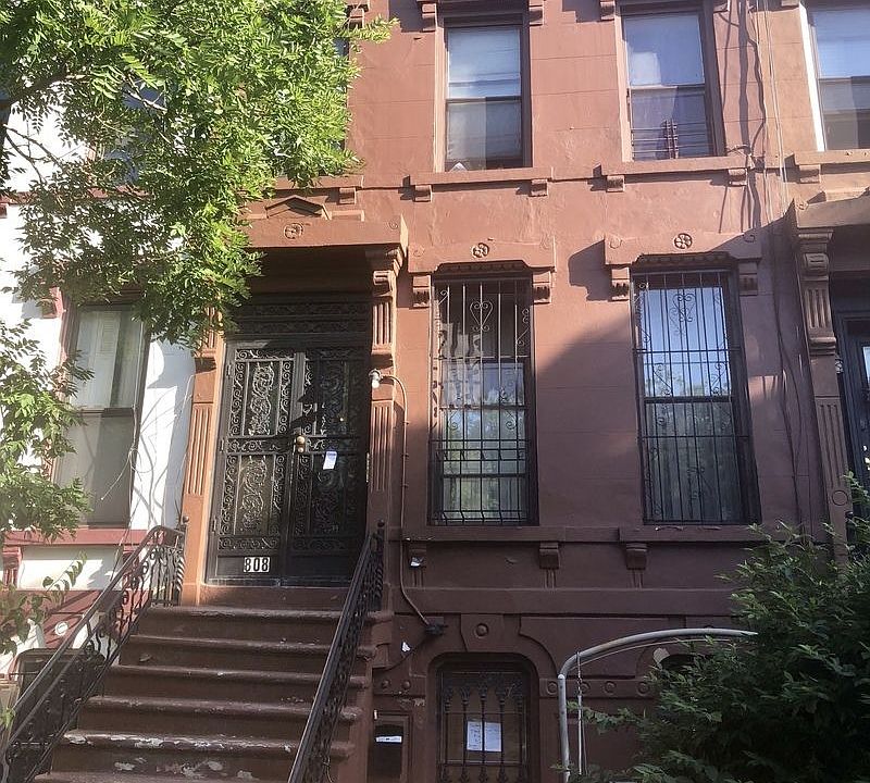 Building Photo 3