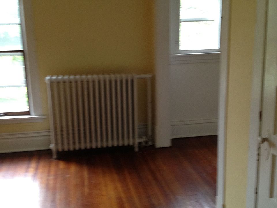 2nd image of 3551 213th Pl APT 2