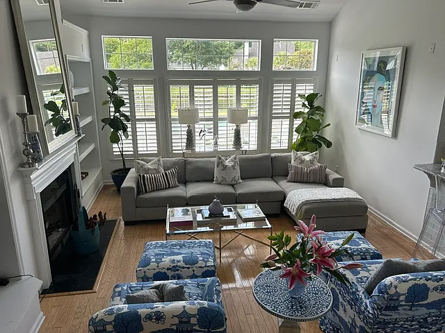 2376 Parsonage Woods Ln — Photo 7