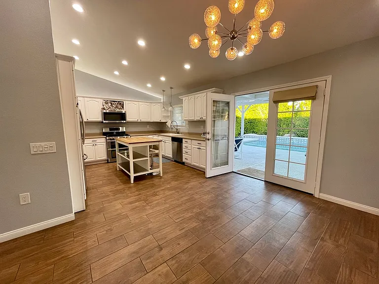 30306 Avenida Maravilla — Photo 3