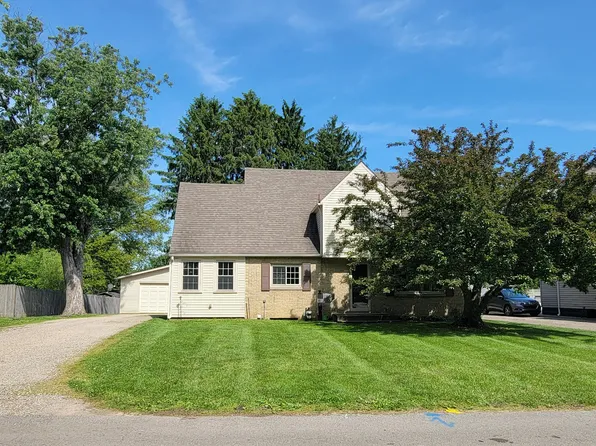28 S 33rd St, Newark, OH 43055