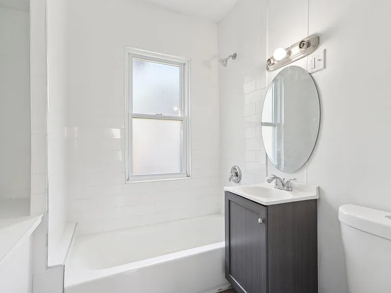 513 N 50th St #515 — Photo 5