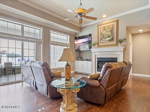 3rd image of 68 Lighthouse Rd #707