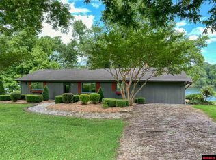 1454 Riverview Dr, Norfork, AR 72658