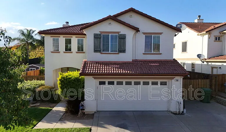 729 Copperfield Ct — Photo 37