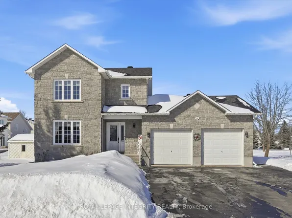 36 Frontenac Blvd, Russell, ON K0A 1W0