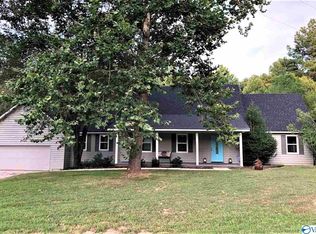 2120 Indian Hills Rd, Hartselle, AL 35640