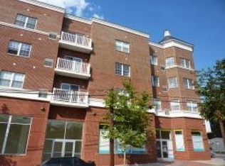 902 N 5th St, Newark, NJ 07107