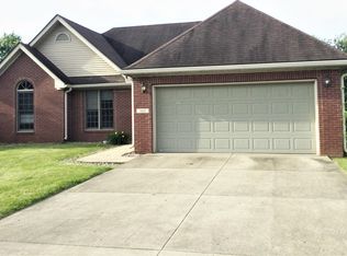 1433 Aaron Dr W, Shelbyville, IN