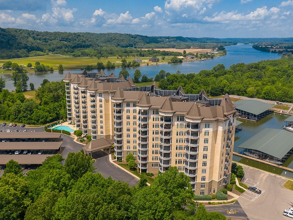 1st image of 400 Warioto Way APT 707