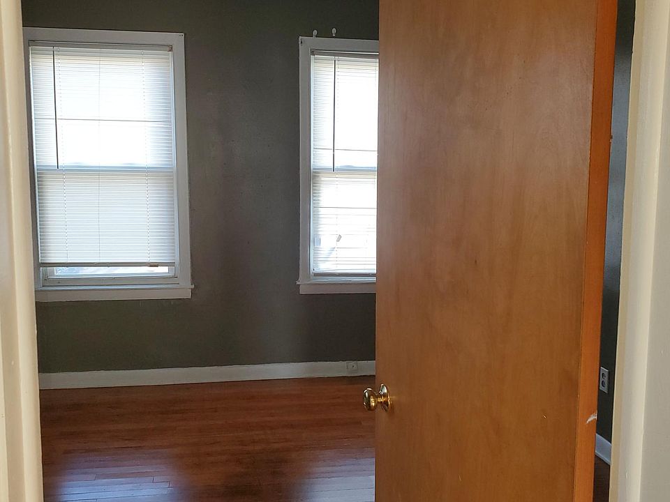 2nd image of 221 E Main St