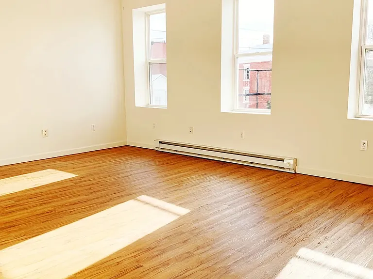 43 Pike St #2 — Photo 2