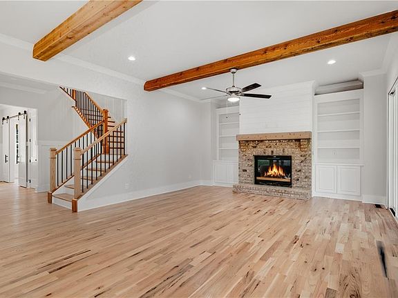 7th image of this home