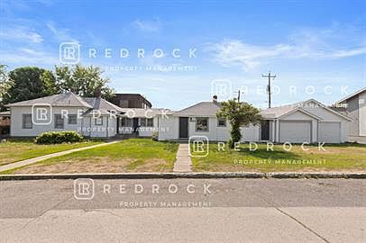 3rd image of 1909 N Lidgerwood St