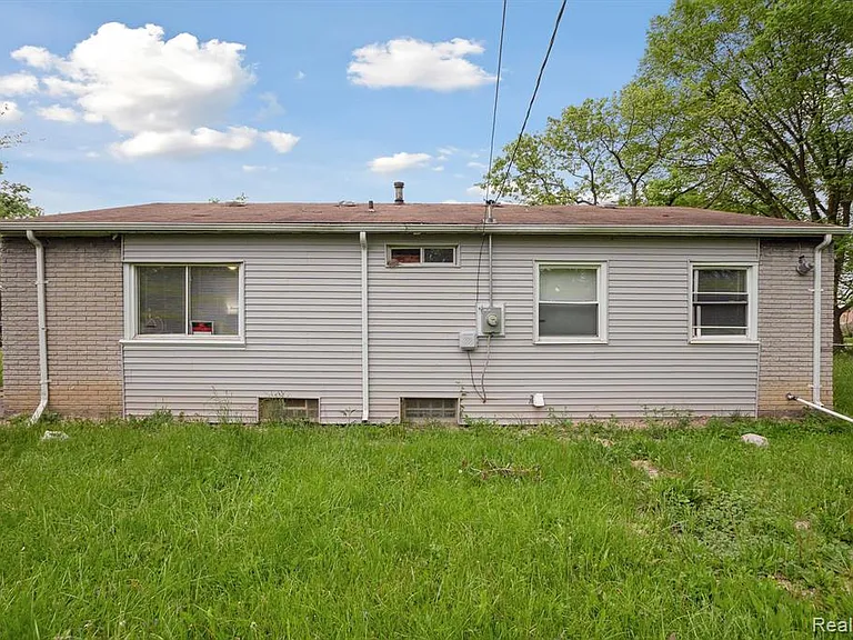 3626 Harriet St — Photo 15