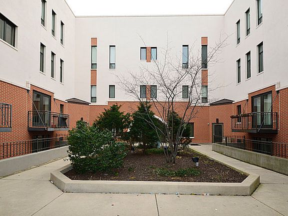 2nd image of 2065 N Kedzie Ave APT 109
