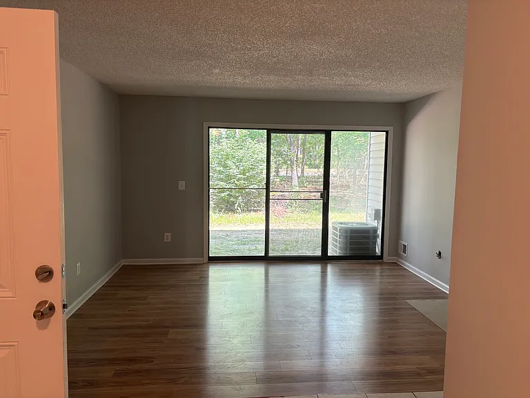 70 Federal Ct #70 — Photo 2