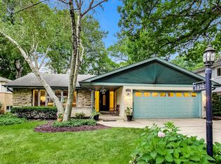 1829 W Crescent Ave, Park Ridge, IL 60068