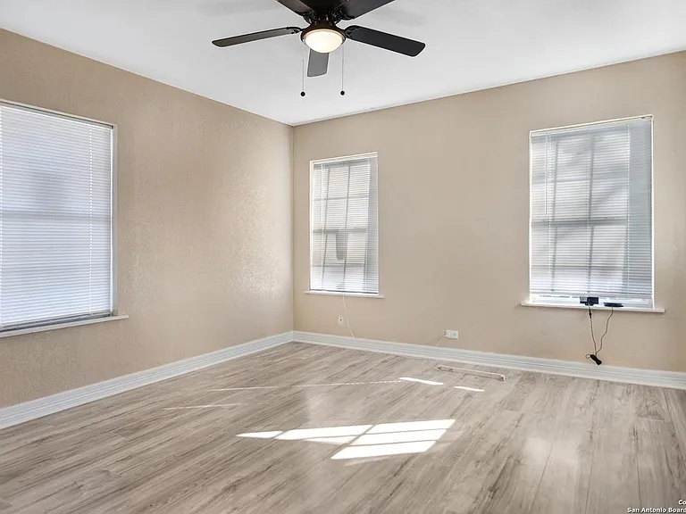 2227 W Huisache Ave — Photo 9